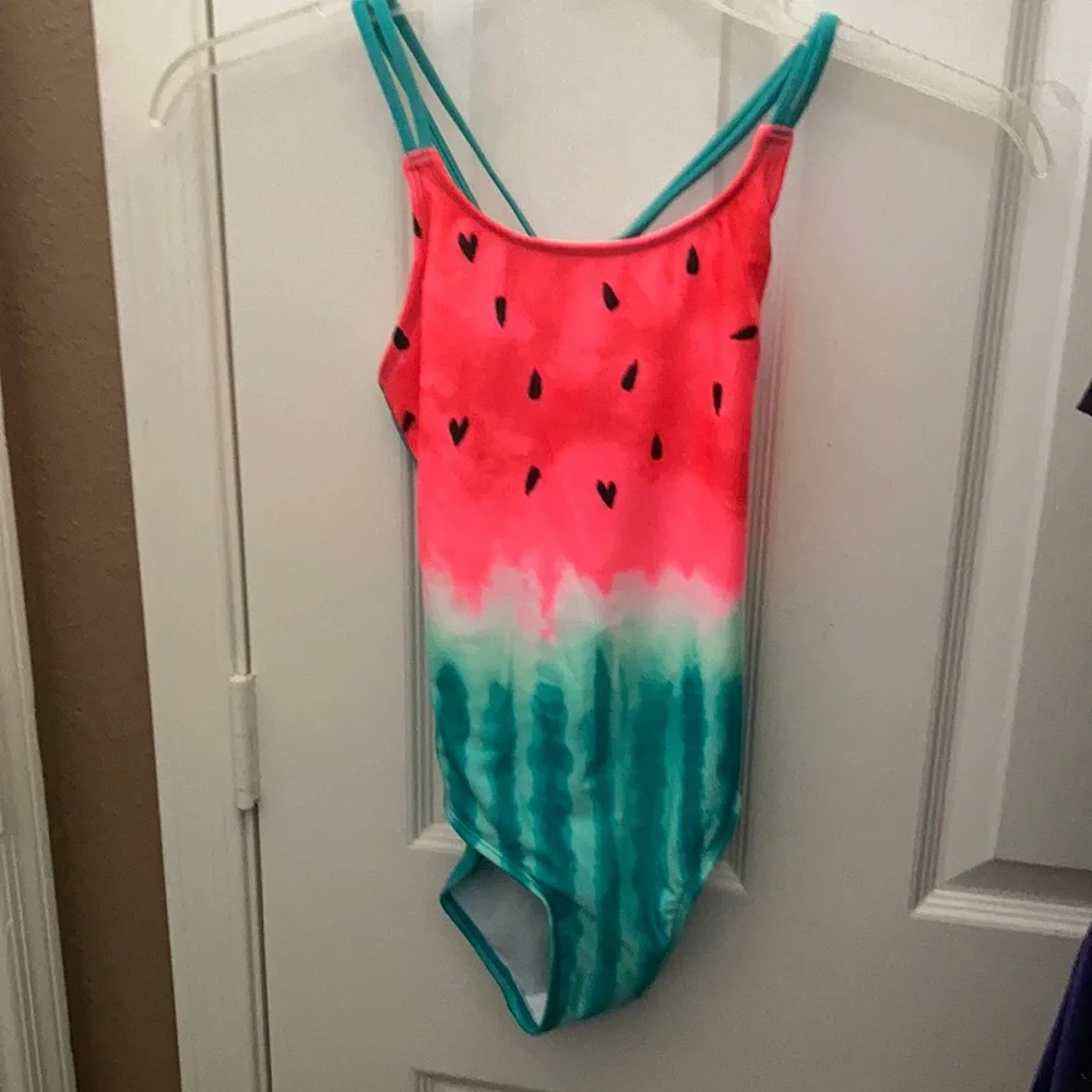 FINAL MARKDOWN NWT girls cat and Jack swimsuit large